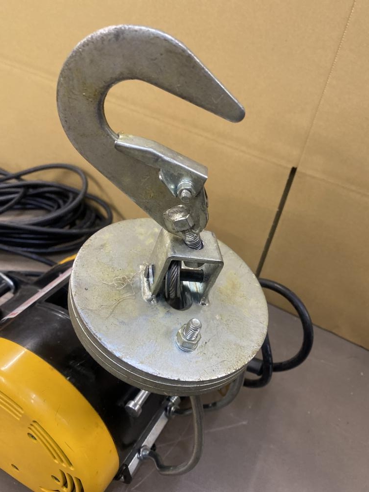 RYOBI 電動ウインチ 荷重60kg 揚程30m WI-62の中古 中古B使用感あり