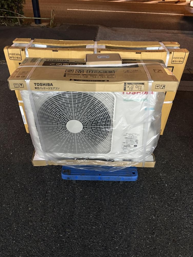 東芝 業務用エアコン リモコン付 AIC-GP801H ROA-RP801Hの中古 未使用