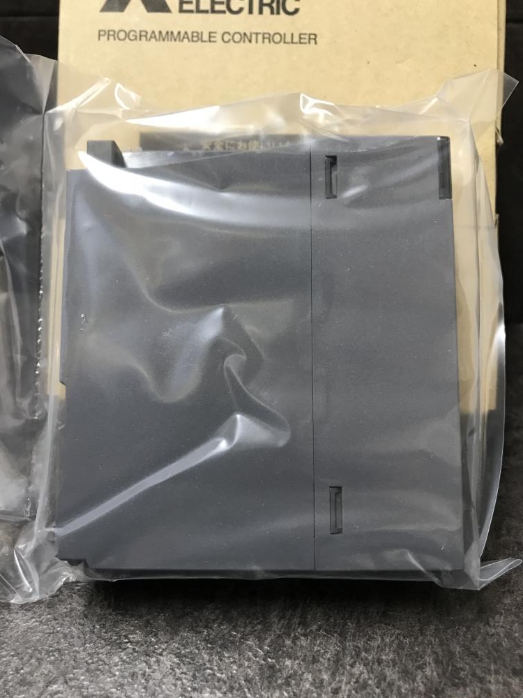 新品】三菱電機 インタフェースユニット QJ71E71-100 可笑しく 新品】三菱電機 インタフェースユニット QJ71E71-100 可笑しく