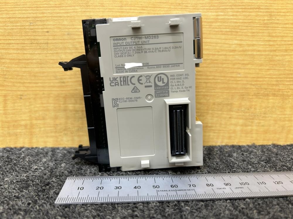 新品 OMRON/オムロン CJ1W-MD263 プログラマブルコントローラ 出入力