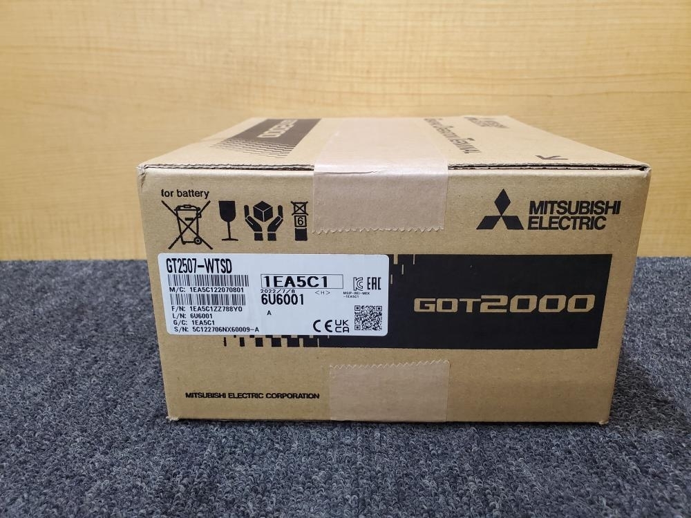 Mitsubishi 三菱電機 タッチパネル GOT2000 GT2507T-WTSD 『ジャンク品』-