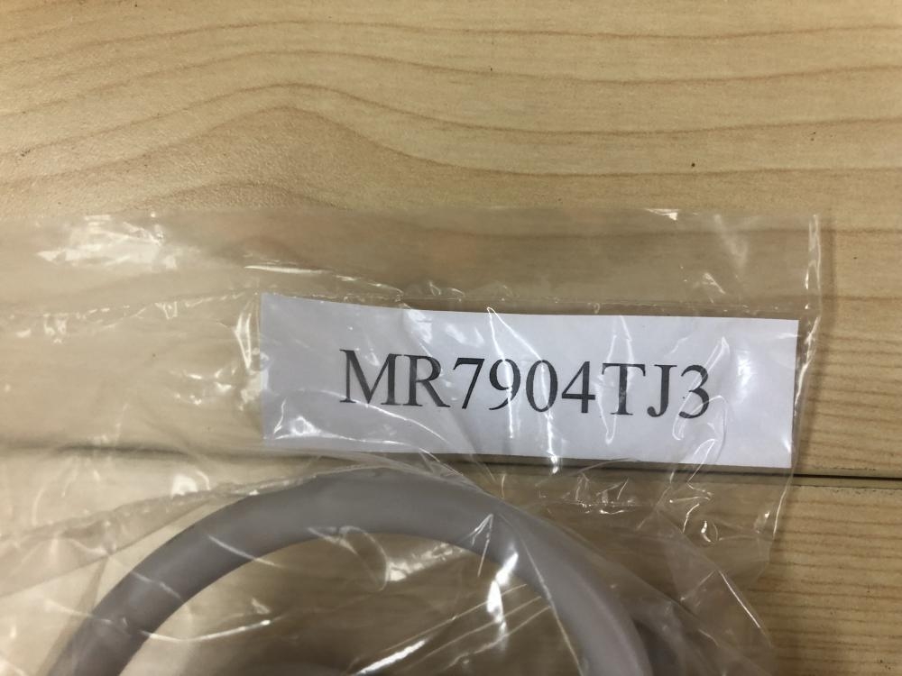 明工社 4個口 100V OAタップ 5個セット MR7904TJ3の中古 未使用品