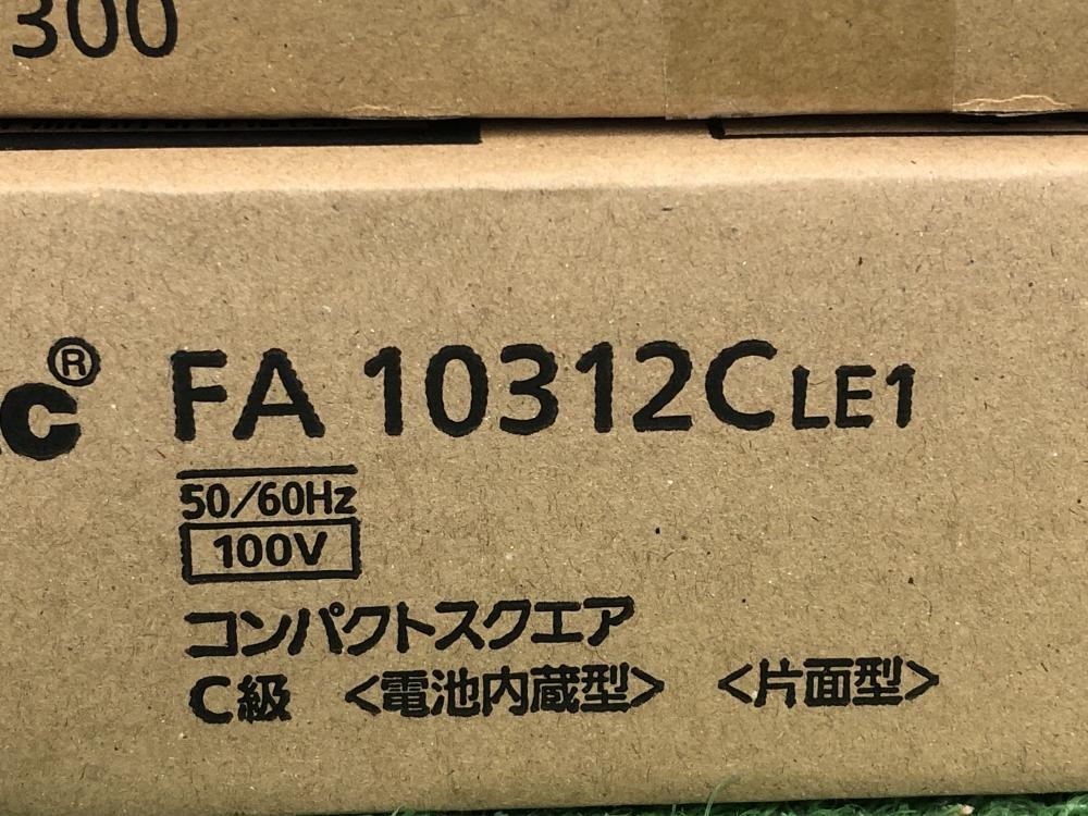 Panasonic LED誘導灯　FA10312CLE1 FK10300未使用品 楽天市場】LED誘導灯 FA10312CLE1+FK10300 パナソニック 天井