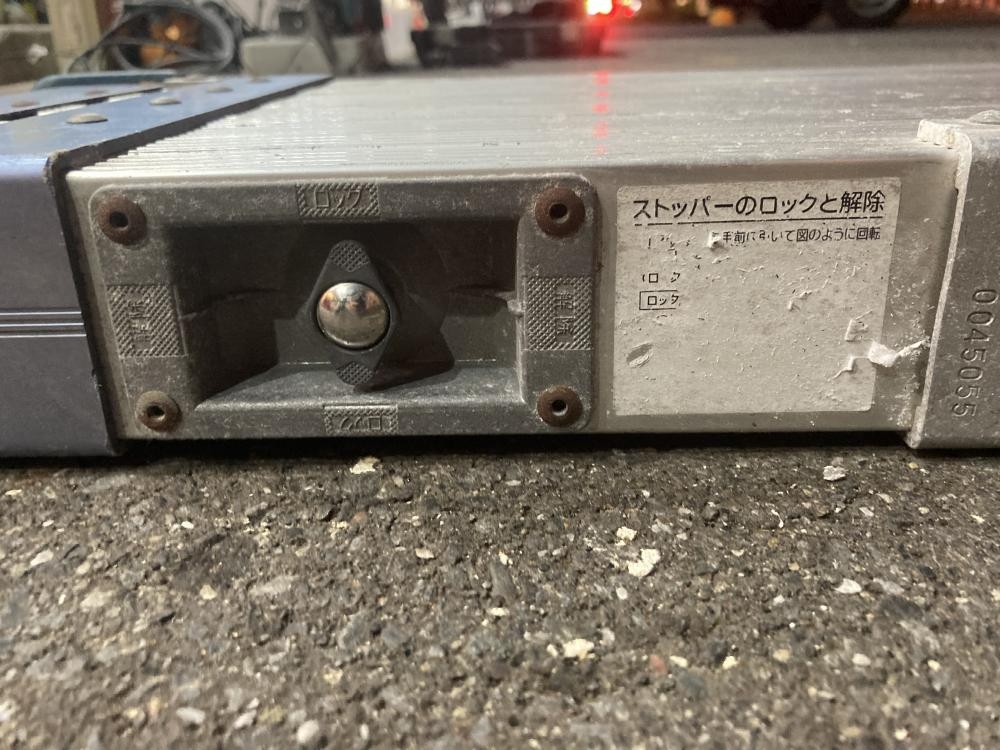 ピカ 両面使用型伸縮足場板 ブルーコンパクトステージ STKD-D2823の 