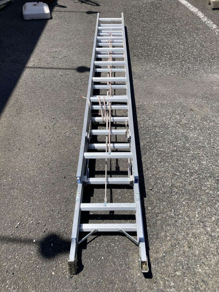 長谷川 3連ハシゴ HC3-80の中古 中古C傷汚れあり 《埼玉・草加》中古  