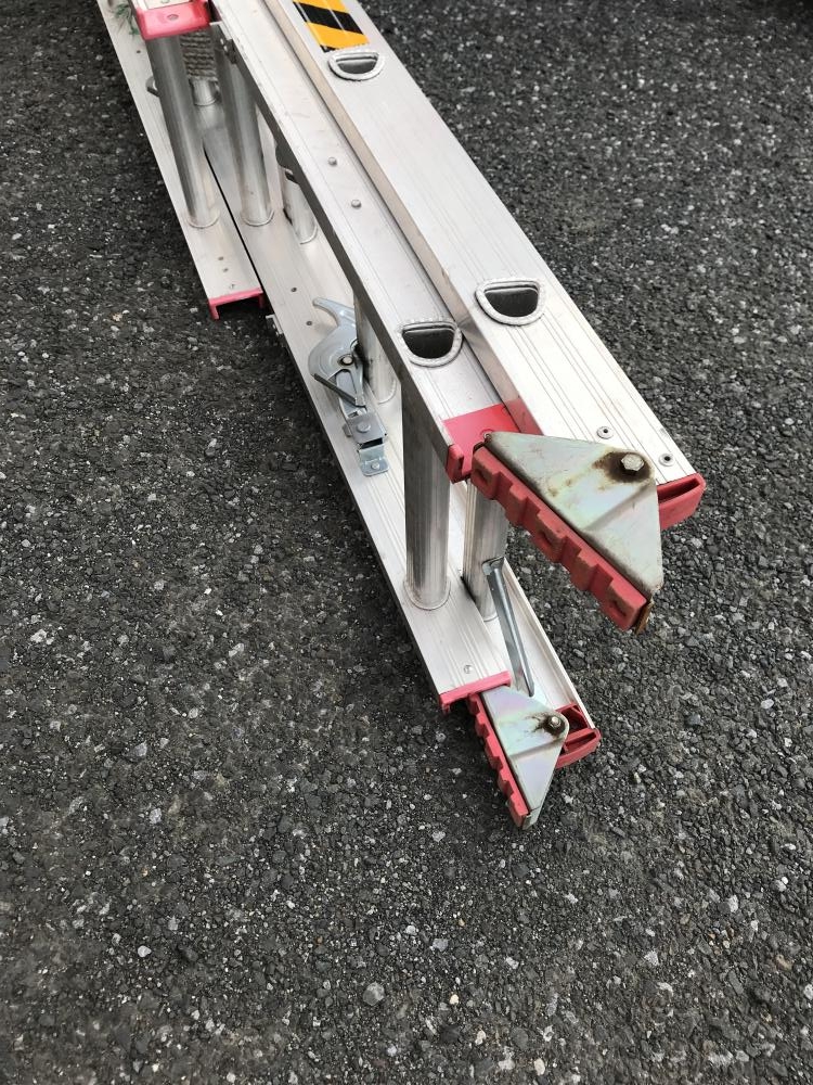 ピカ 3連はしご 3EX-80の中古 中古C傷汚れあり 《埼玉・草加》中古工具 