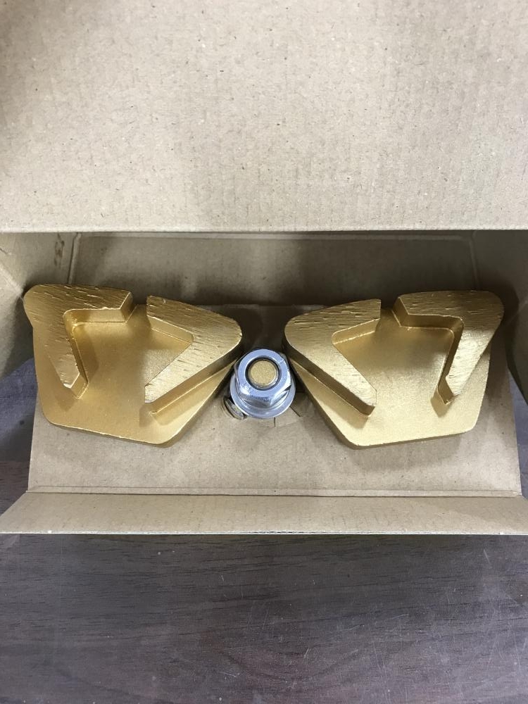 ライナックス 床研削機用カッター スーパーダイヤ#16 3箱セットの中古