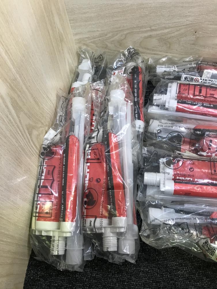 ヒルティ HILTI 接着系アンカー ケミカルアンカー 14本セット HIT-HY200-R 330ml/590の中古 未使用品  《大阪・堺》中古工具販売の専門店│ ツールオフ堺店 ｜中古工具販売のツールオフ