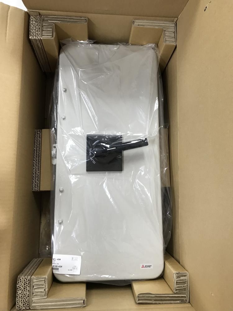 三菱 遮断器用BOX 防じん形 NFI-4SWの中古 未使用品 《群馬・高崎》中古工具販売の専門店│ ツールオフ高崎店 ｜中古工具販売のツールオフ