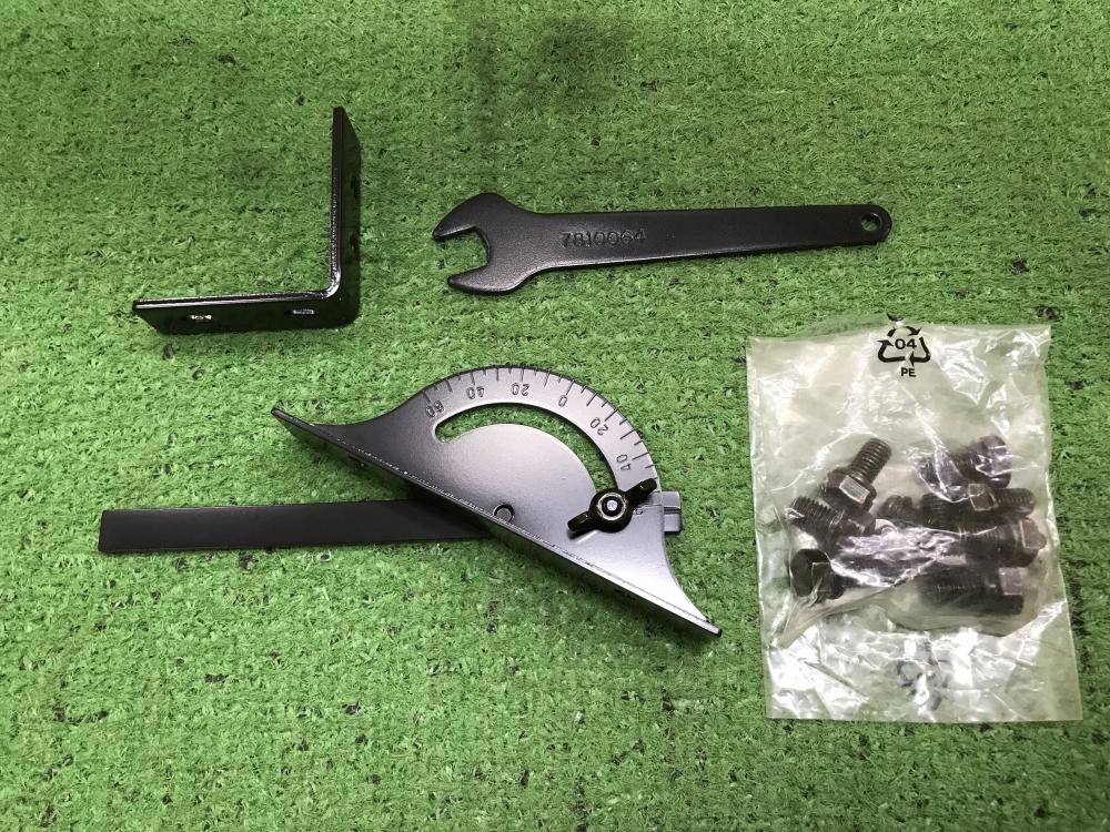 マキタ マルノコスタンド A-34350 ※開封品の中古 未使用品 《神奈川