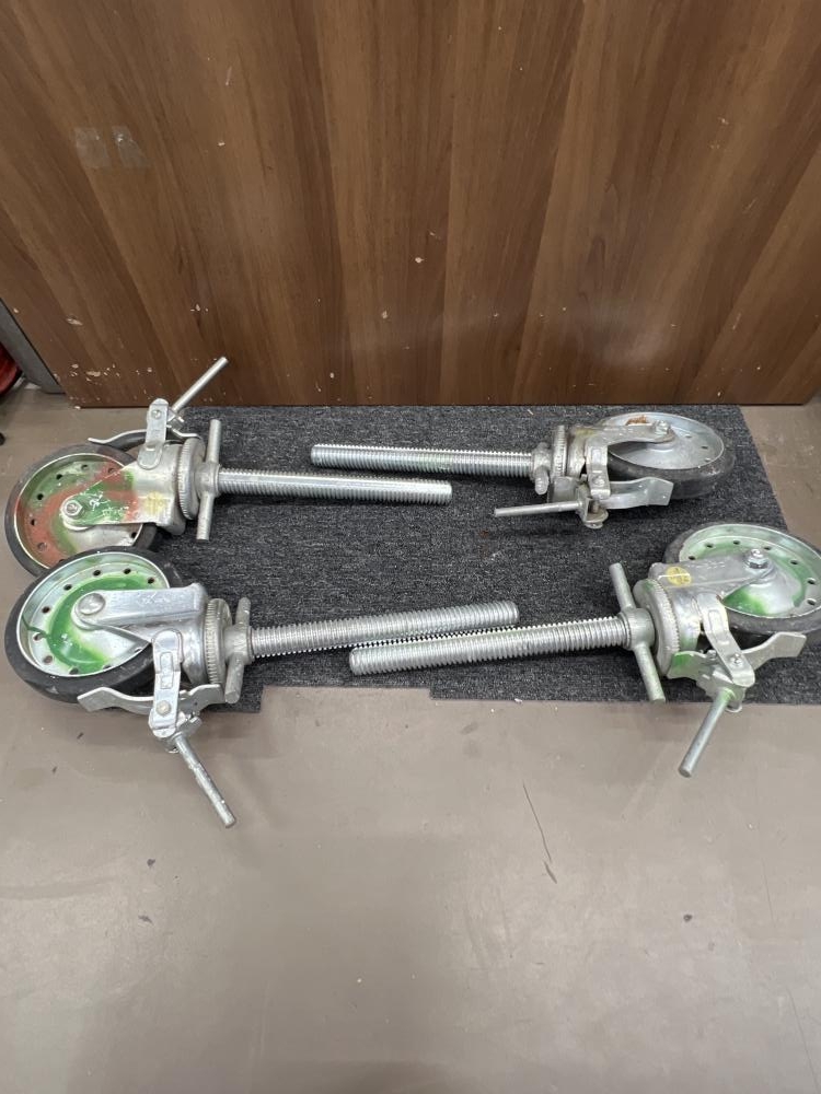 ナンシン ローリングタワー用足場 キャスター付 M-200の中古 中古C傷