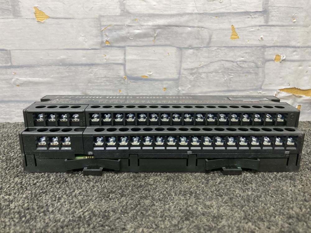 三菱電機 CC-Link小形タイプリモートI/Oユニット AJ65SBTB1 三菱電機 CC-Link小形タイプリモートI/Oユニット AJ65SBTB1