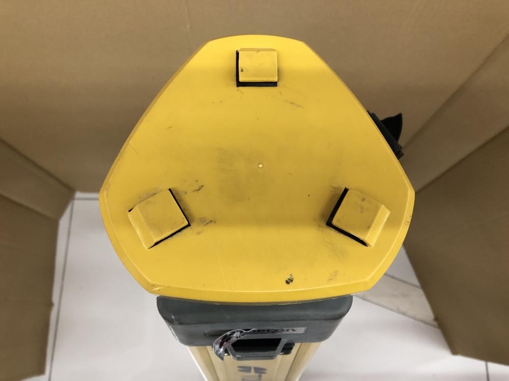 トプコン TOPCON 精密木製伸縮脚 測量 三脚 DW-1 現状品の中古 中古C傷汚れあり 《埼玉・鴻巣》中古工具販売の専門店│ ツールオフ鴻巣店  ｜中古工具販売のツールオフ