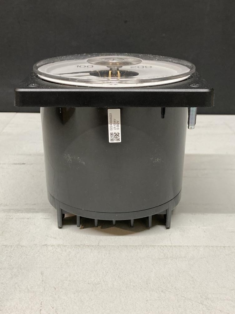 三菱電機 交流電圧計 広角度計器 LR-110NAV 300V 0-300Vの中古 未使用