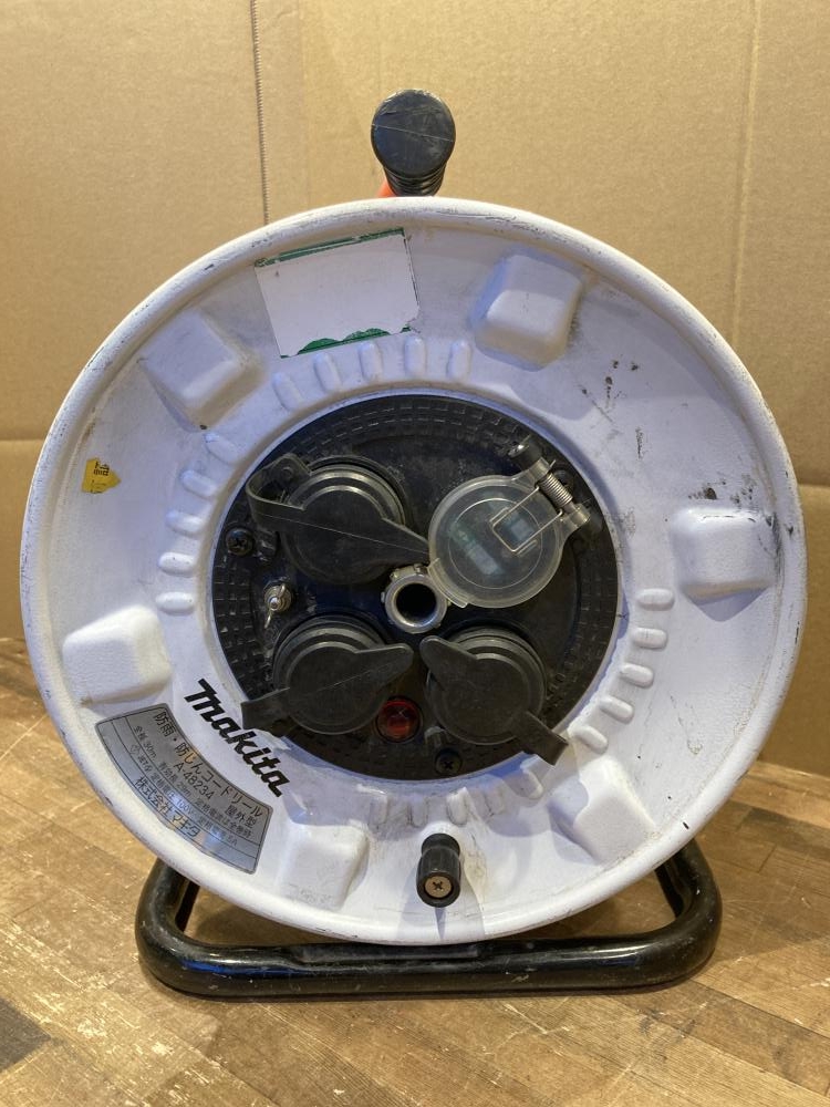 【中古】【動作OK】【店頭引取限定】　コードリール　ＭＡＫＩＴＡ　マキタ　Ａ－４８２０６　本体のみ マキタ（makita） コードリール A-48206 : AZTEC ヤフーショップ