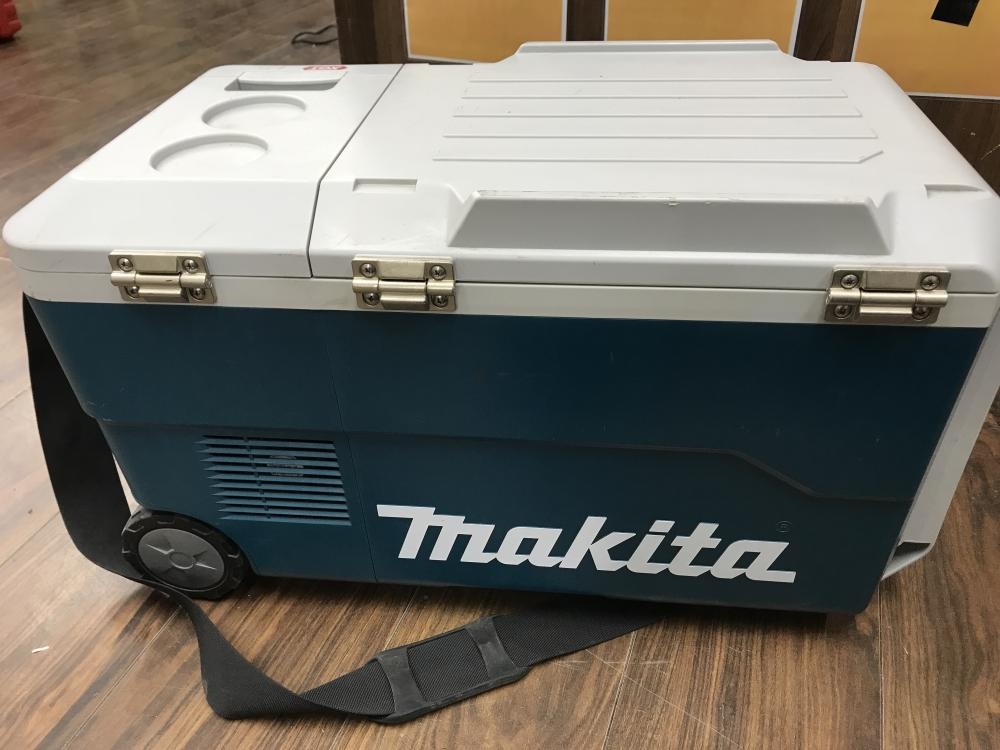 マキタ 充電式保冷温庫 CW001Gの中古 中古C傷汚れあり 《埼玉・草加 