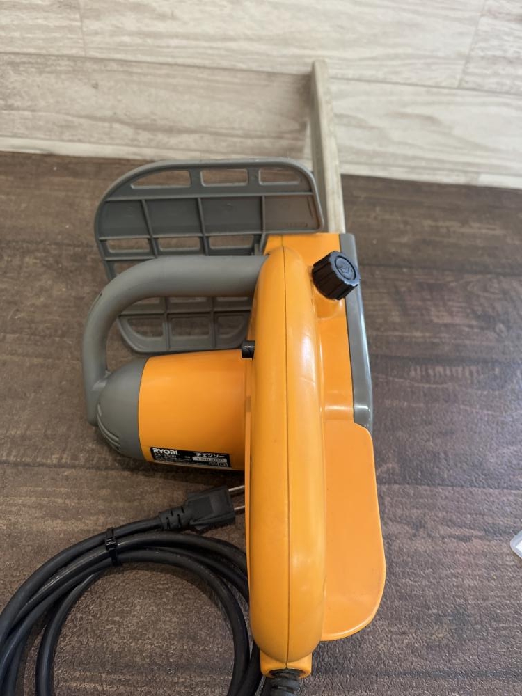 RYOBI リョービ 電気チェンソー CS-2500の中古 中古B使用感あり 《埼玉