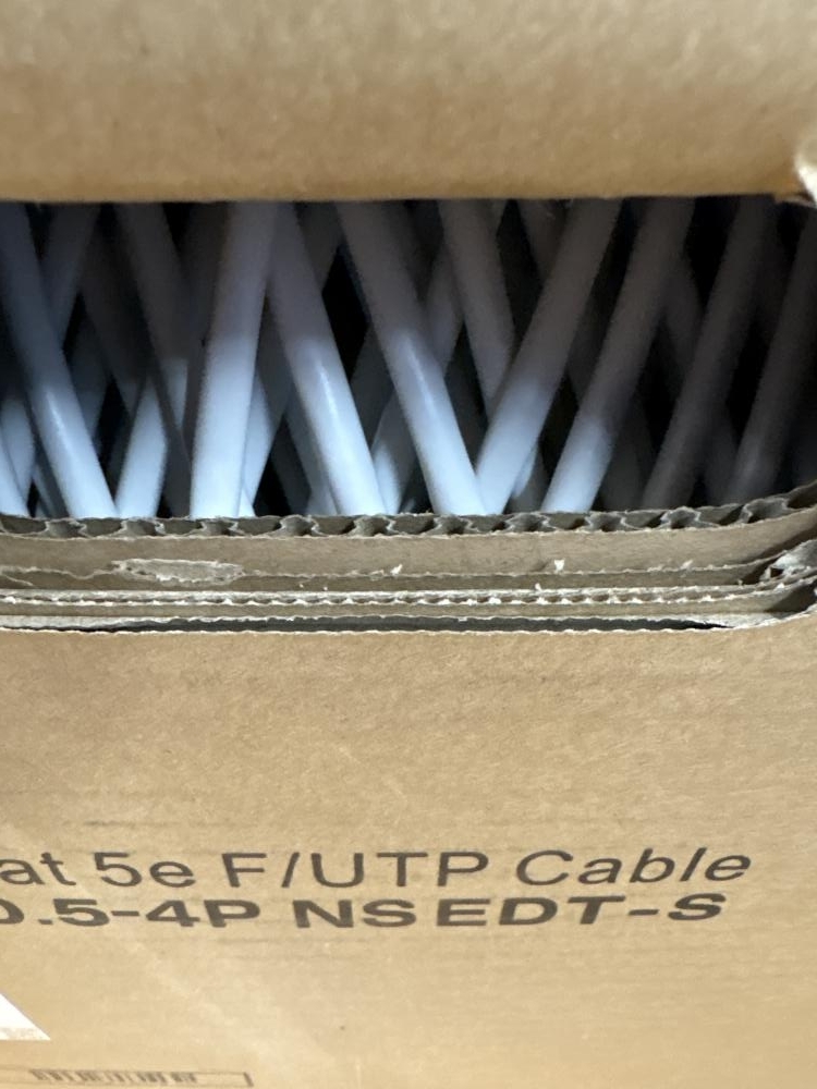 未使用品　日本製線　cat5e 300m (WH)① Amazon.co.jp: 日本製線 Cat5e LANケーブル（300m巻き） NSEDT